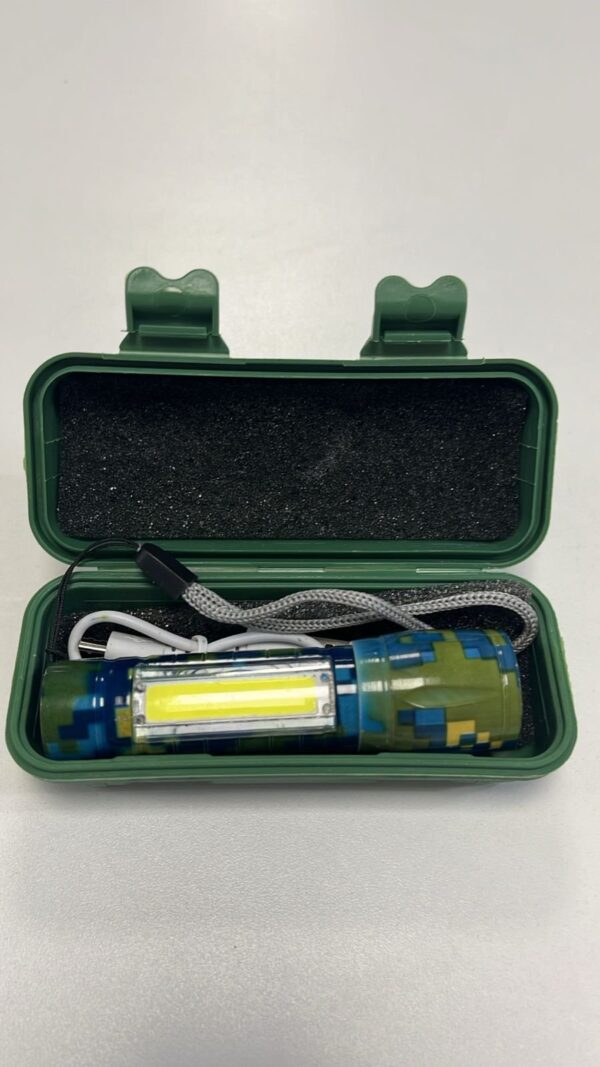 LINTERNA LED CAMUFLADA